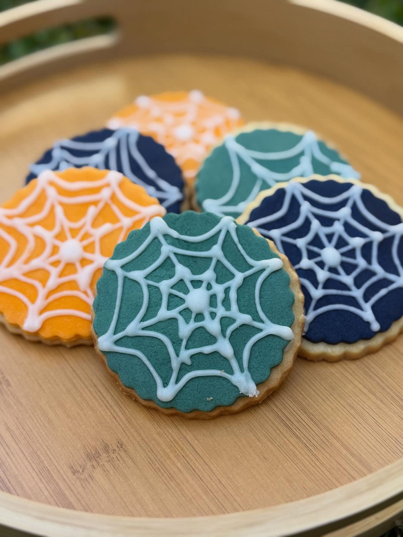 Halloween custom hand-iced cookies by La Recette de Bernadette