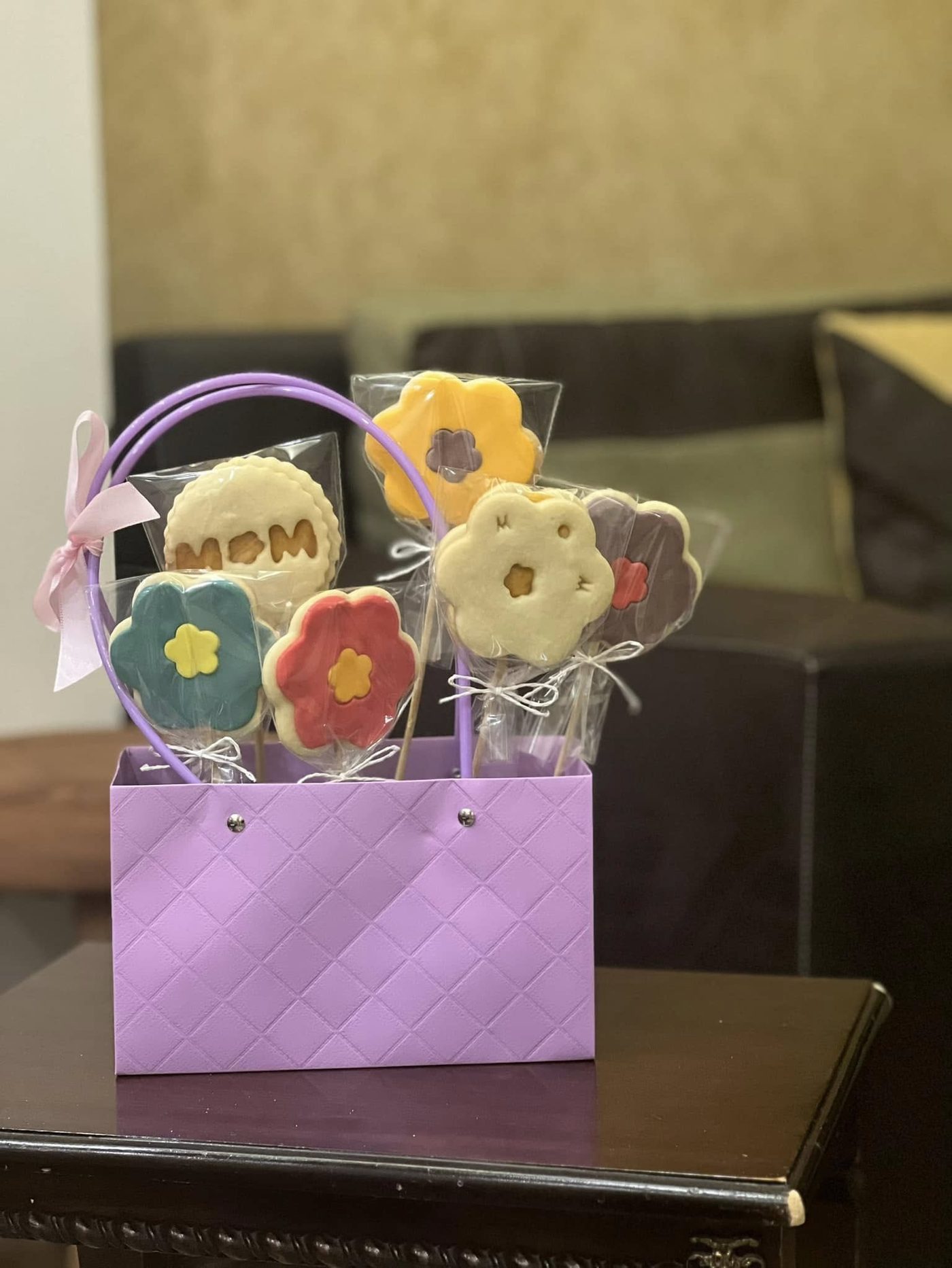 Cookie bouquet in a gift bag